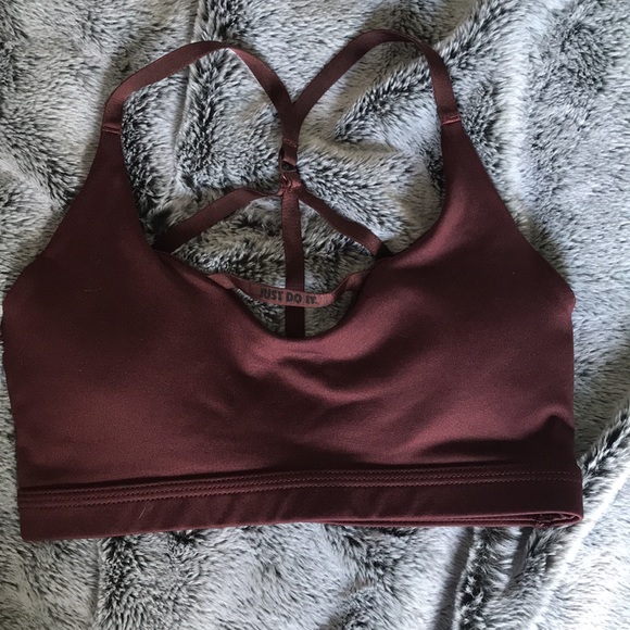 Nike maroon sports bra with strap detailing - Picture 2 of 8